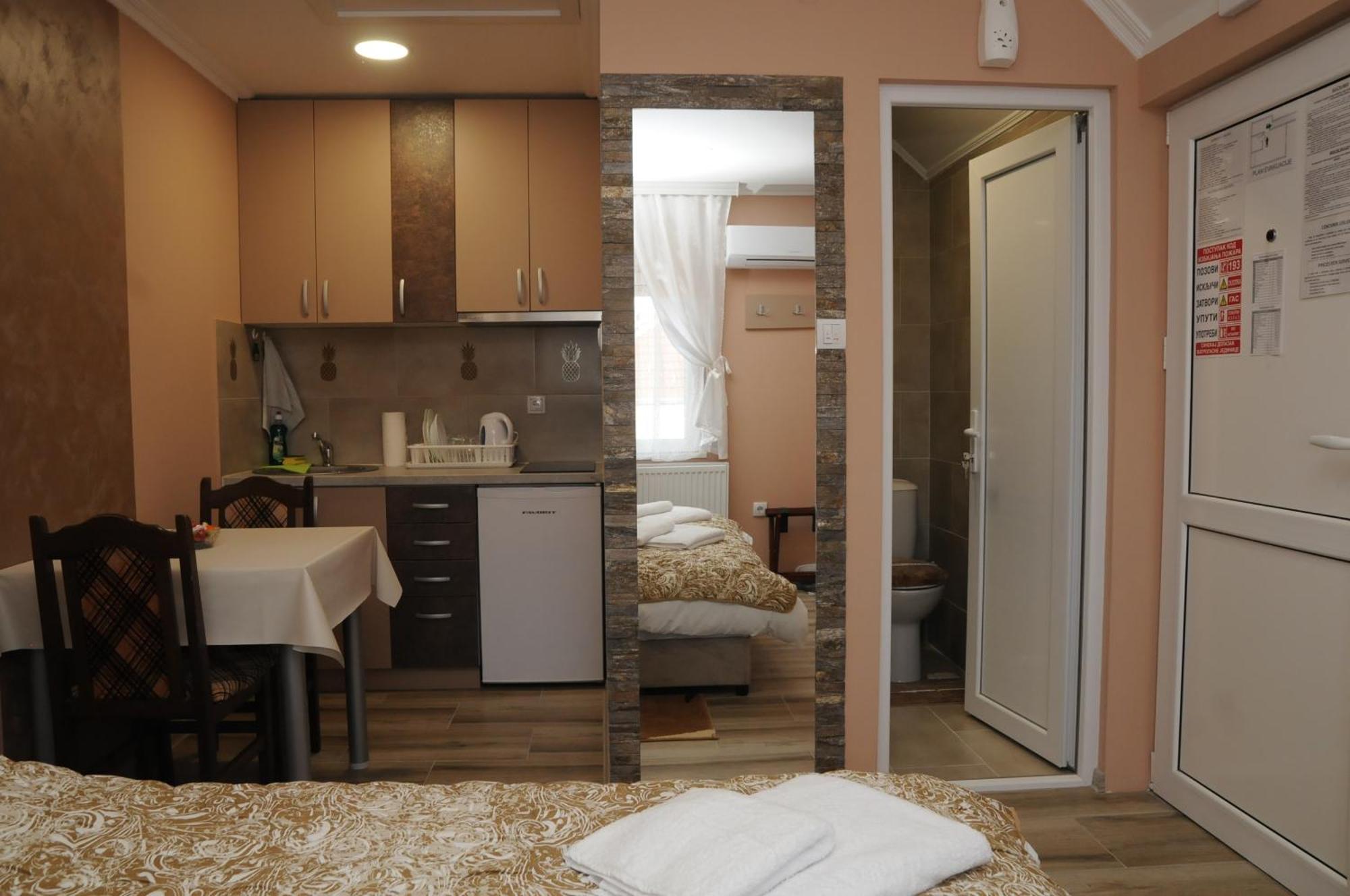Favorit Apartments Чачак Номер фото